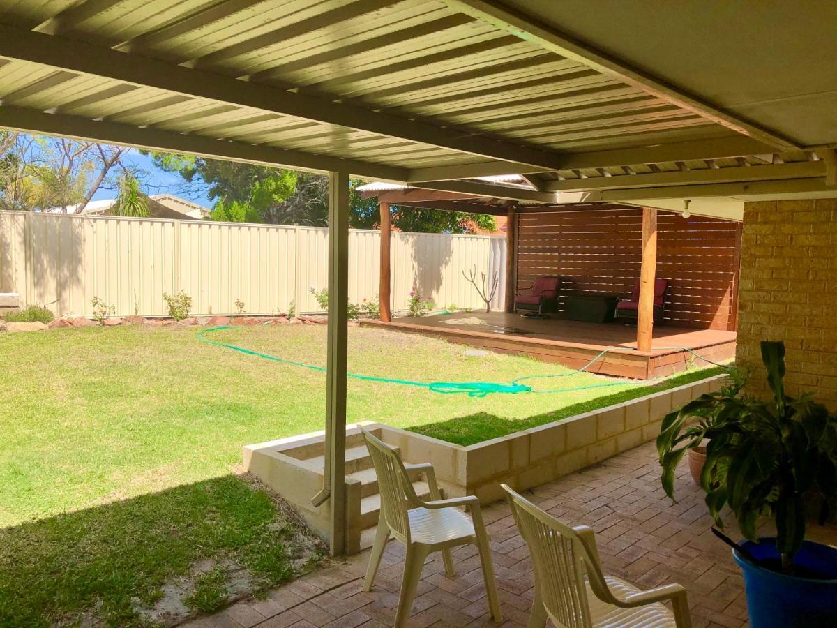 Relaxed Ocean View Villa Mandurah Exterior photo