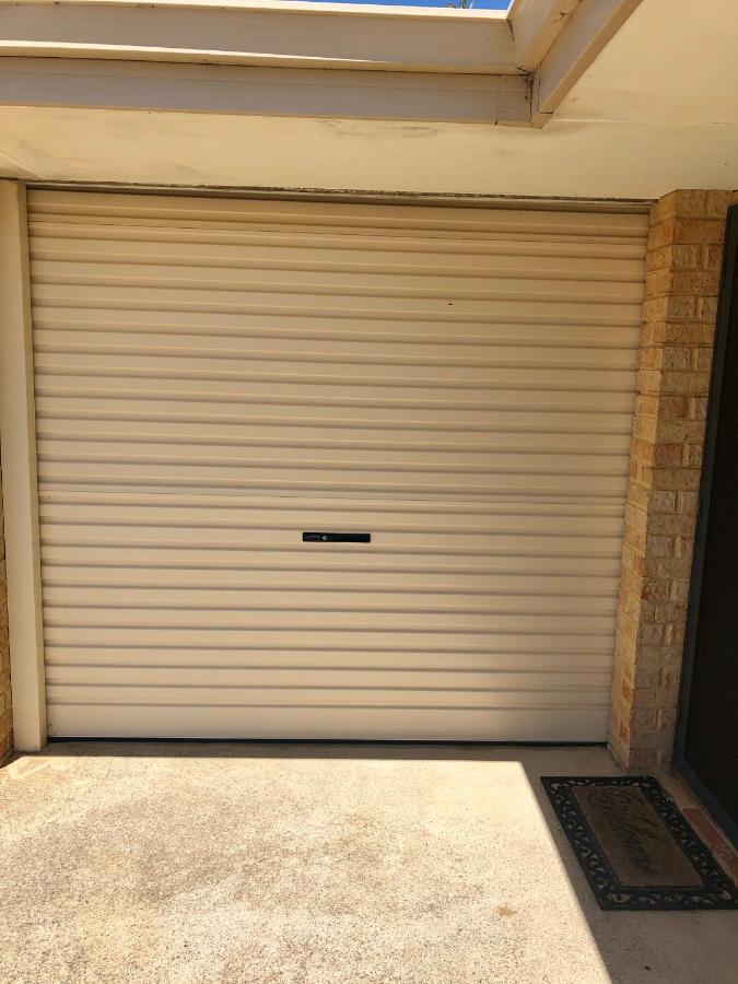 Relaxed Ocean View Villa Mandurah Exterior photo